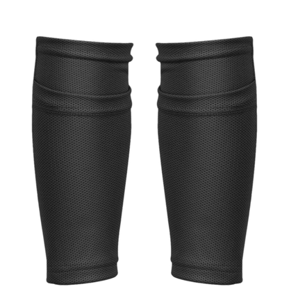 Zwarte Prostec Scheenbeschermer Sleeves van geperforeerd textiel, essentieel voetbalaccessoire